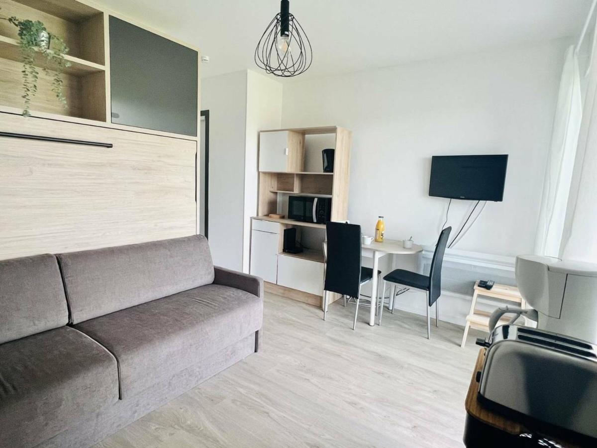 Studio Eglantine A Cambo-Les-Bains, Proche Thermes, Terrasse, Parking, Acces Internet, Animaux Ok - Fr-1-495-106 Bagian luar foto